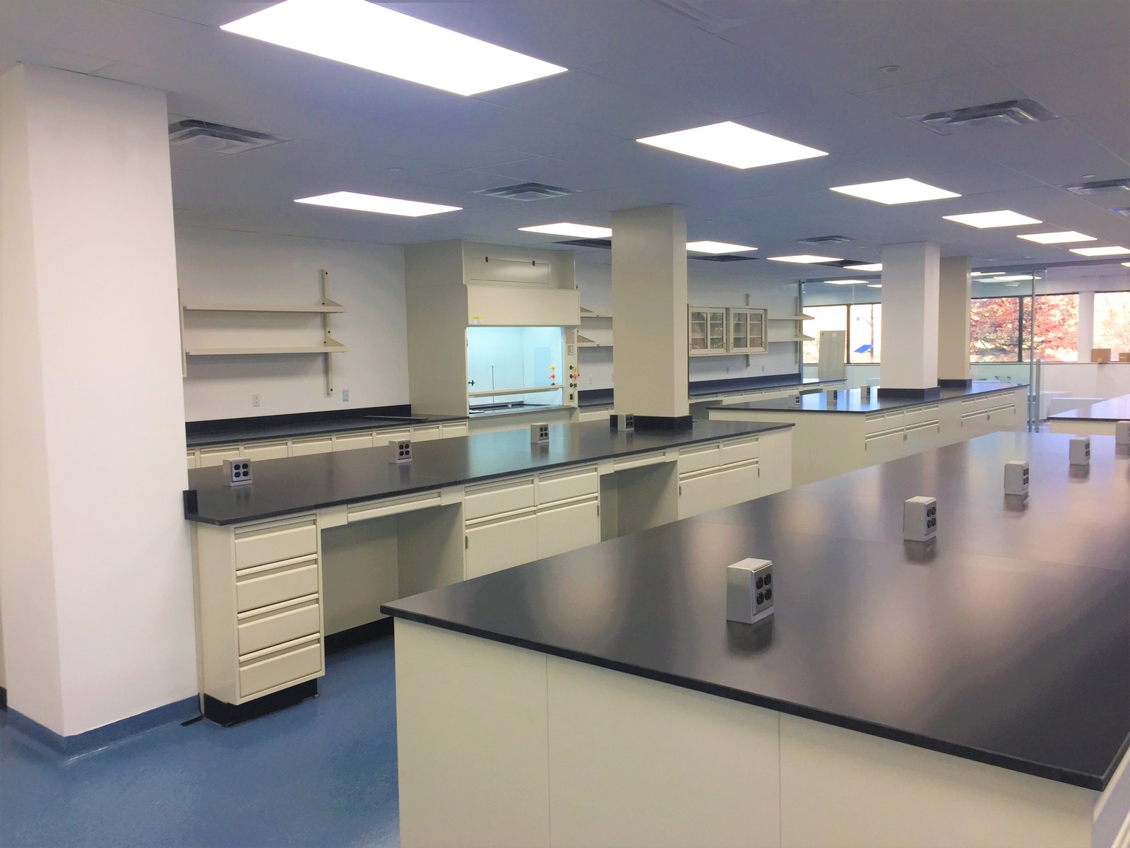 Hormonal R&D Lab, view 3
